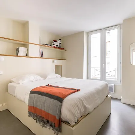 Apartamento Elegant And Modern Parisian Charm *